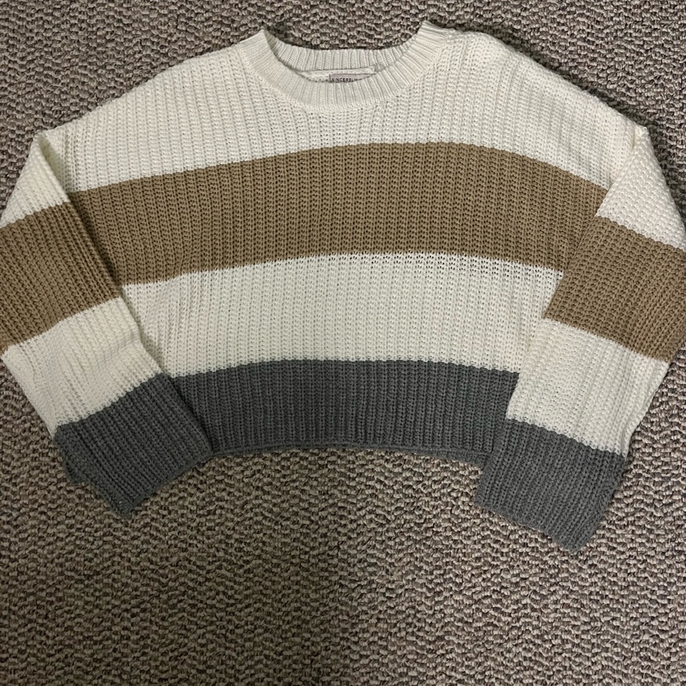 Women’s cropped sweater